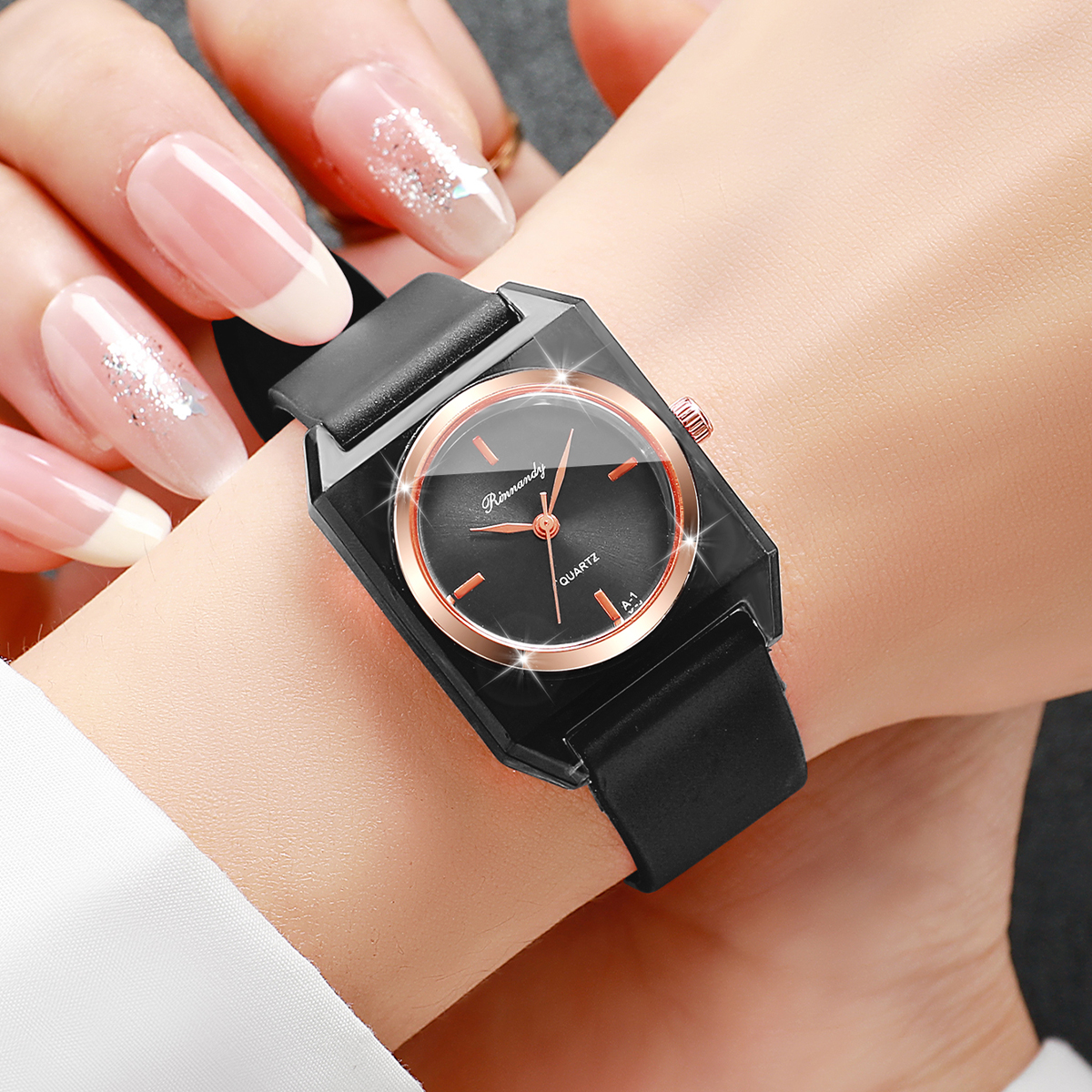Fashion Rectangle Silicone Ban - Silicone Band Women บทวิจารณ์และราคา